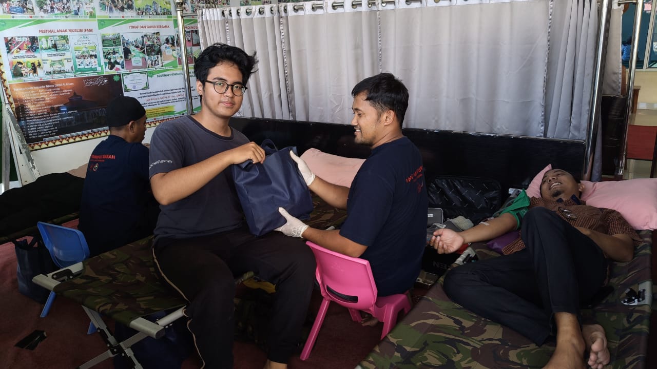 Masjid Al Iman Gedong Meneng Rajabasa Bandarlampung Gelar Kegiatan Sosial dan Pengajian Akbar