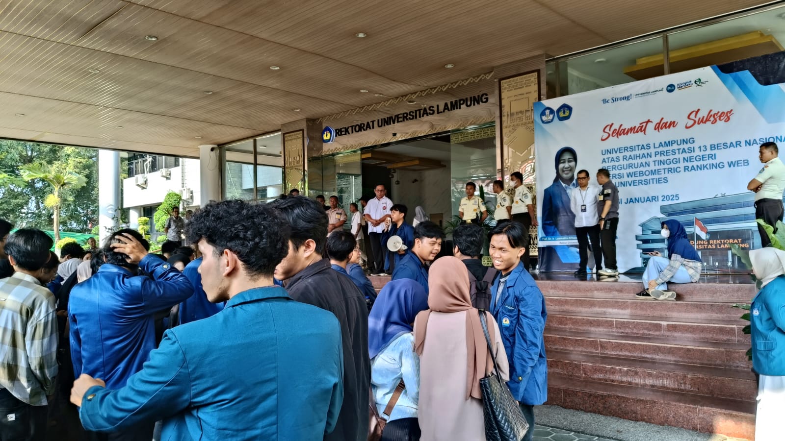 Mahasiswa FEB Unila Gelar Demo Tuntut Keadilan Usai Kematian Pratama Wijaya Kusuma