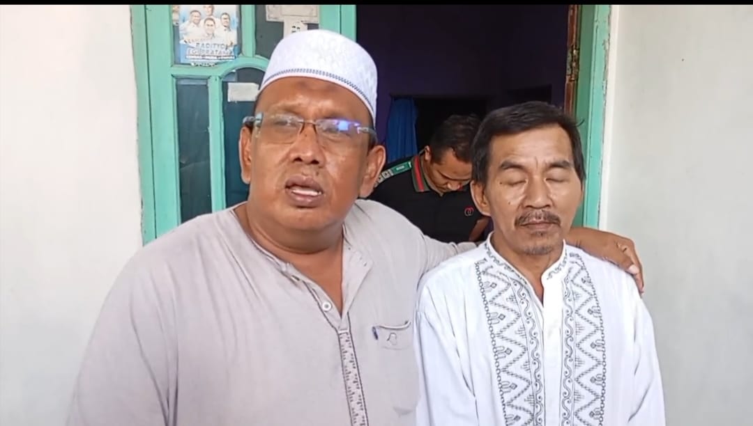 Ketua Ponpes Riyadhus Sholihin Ulurkan Tangan Bantu Bocah Lumpuh di Lampung Selatan