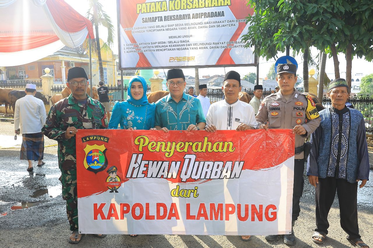 Idul Adha 1446 H, Polda Lampung Salurkan 58 Hewan Kurban
