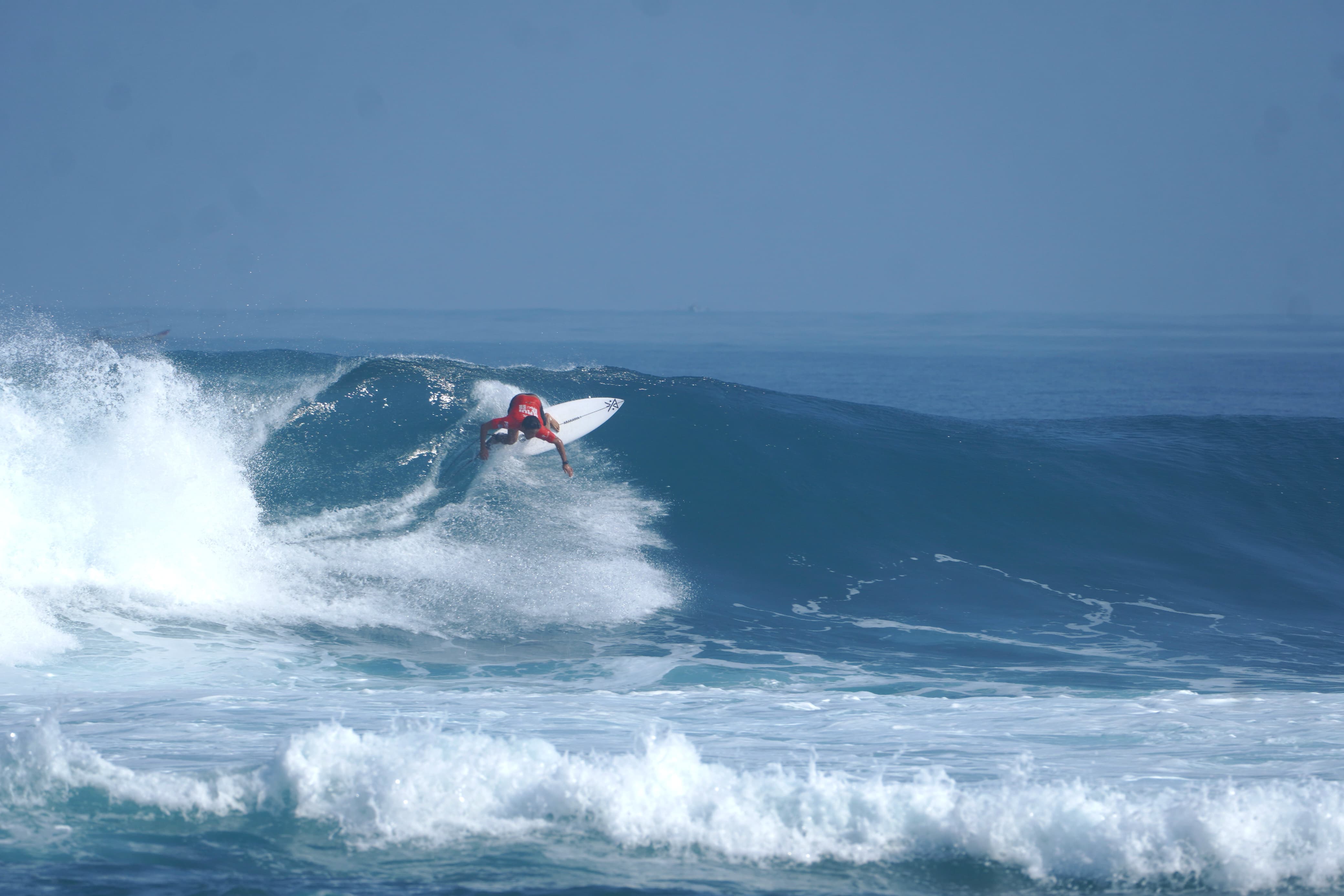 Hari Ketiga WSL Krui Pro 2025, Peselancar Indonesia Berjuang di Babak Awal