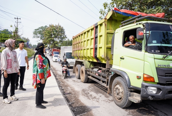 Pemkot Bandar Lampung Mulai Cor Beton Jalan Teuku Cik Ditiro Kemiling