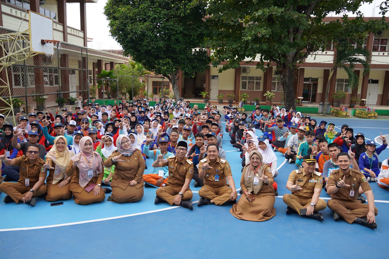 Tinjau MPLS, Gubernur Lampung: Anggaran Sekolah Dialihkan ke APBD