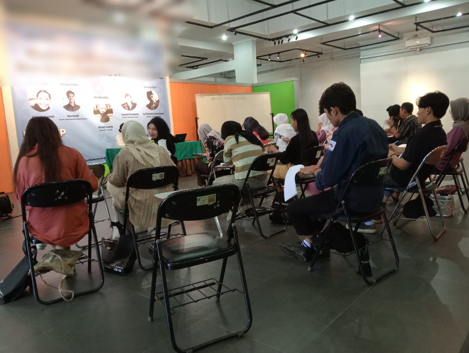 Kober Gelar Workshop Penerjemahan dan Adaptasi Teks Puisi