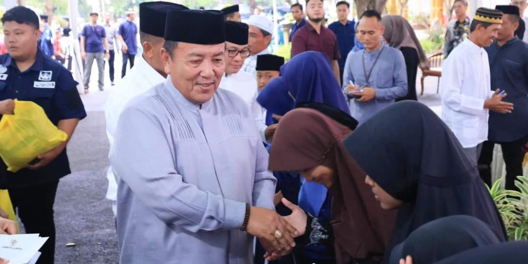 Safari Ramadan di kota Metro, Gubernur Arinal Djunaidi Berikan Sejumlah Bantuan
