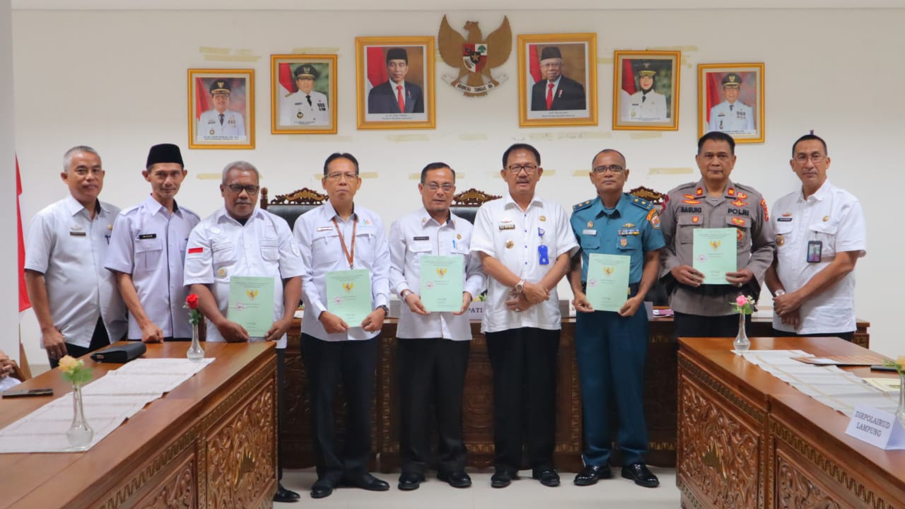 Bupati Pesibar Beri Hibah Tanah ke Pemprov Lampung