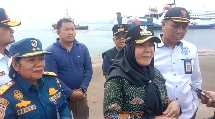 Walikota Bandarlampung Pantau Arus Balik di Pelabuhan Panjang