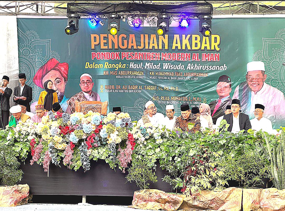 Pj Bupati Tulang Bawang Hadiri Pengajian Akbar di Ponpes Al Iman Banjar Agung