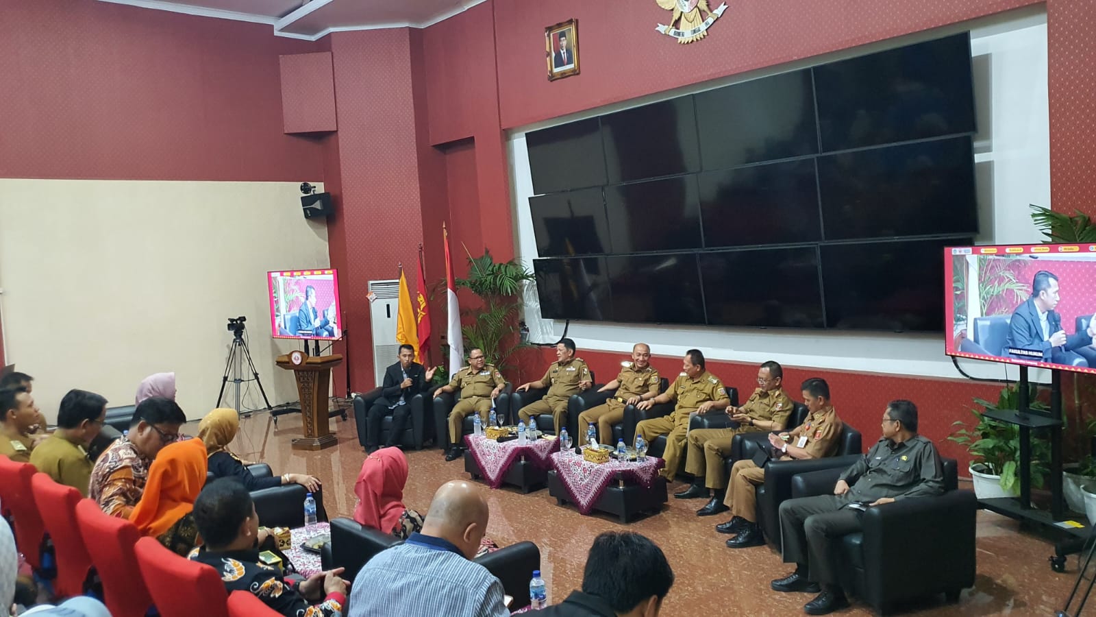 Seminar Publik Unila: Pj Bupati Pamer Prestasi