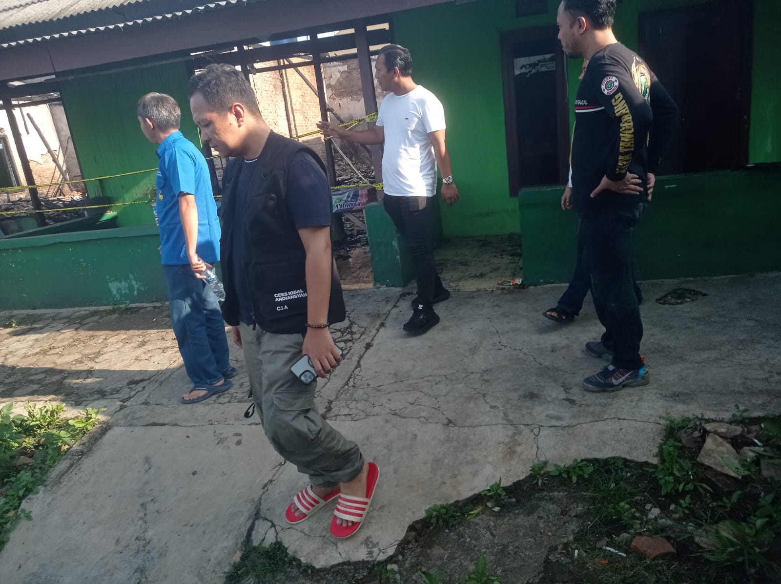 Iqbal Ardiansyah Beri Bantuan ke Korban Kebakaran Rajabasa Bandarlampung