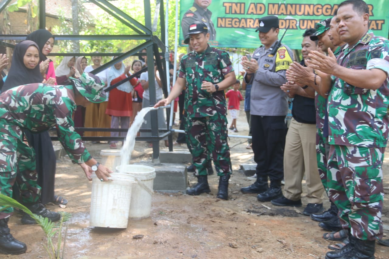 TNI AD Manunggal Air: Bawa Air Bersih untuk Masyarakat Way Gubak