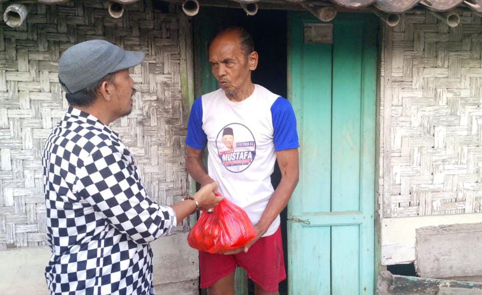Hari Santri, Bela Budaya Nusantara Pesawaran Bagikan Sembako