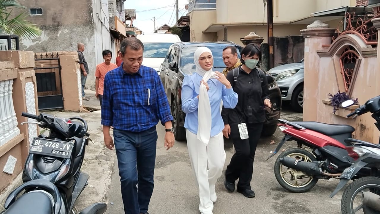 Putri Zulkifli Hasan Serap Aspirasi Masyarakat di Rajabasa Bandar Lampung