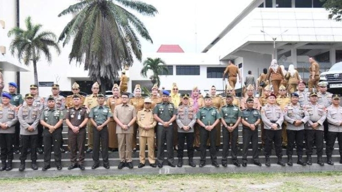 Ketua DPRD Provinsi Lampung Menjadi Inspektur Upacara Bulanan di Lingkungan Pemprov Lampung