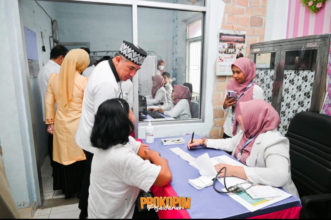 Bupati Dendi Ramadhona Dampingi Pj Gubernur Lampung dalam Agenda Monitoring Pelayanan Kesehatan Gratis di Puskesmas Gedong Tataan