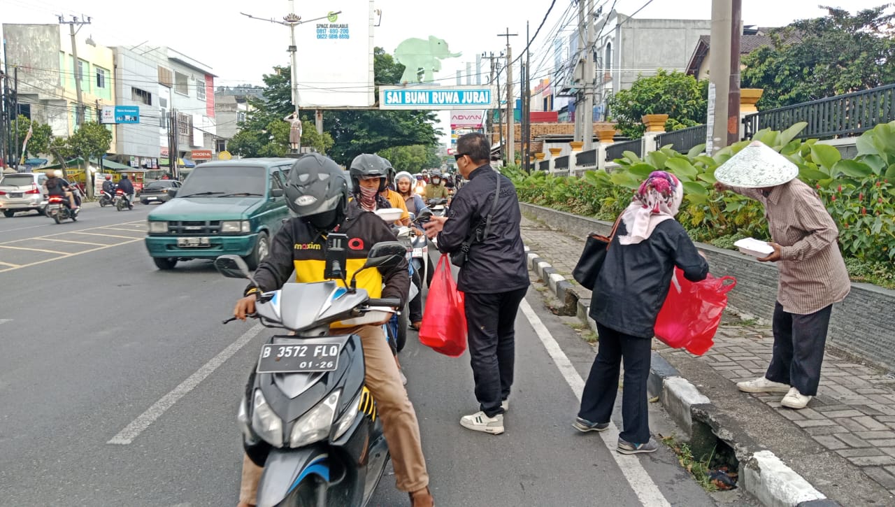 Keluarga Besar DPP KoPI Gelar Kegiatan Berbagi Jelang Akhir Ramadan