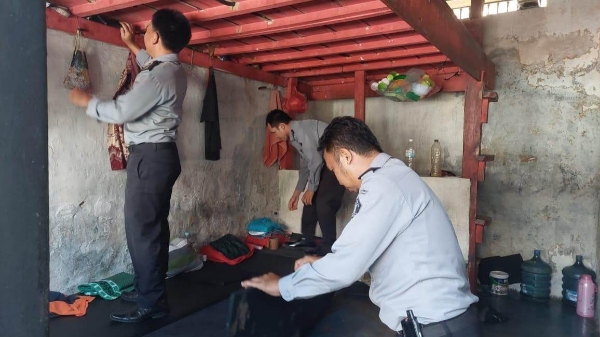 Razia Kamar Rutan Krui: Paku dan Wadah Kaleng Disita