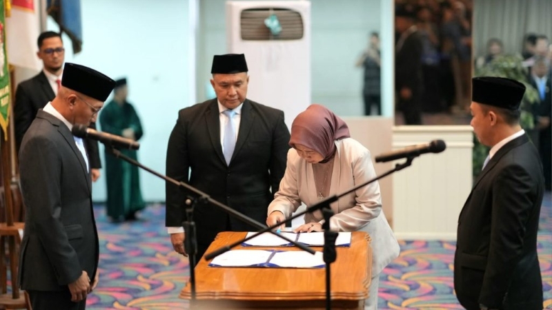 Rektor Unila Hadiri Pelantikan Sekda Lampung