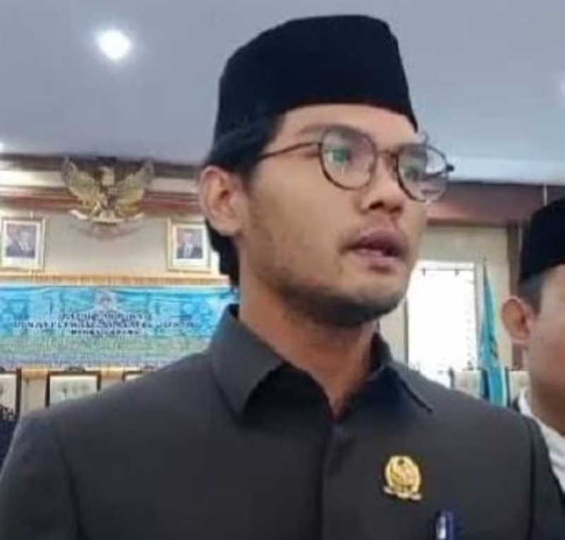 Perombakan Jabatan Sekwan DPRD Pesisir Barat Dipertanyakan, Diduga Tak Sesuai Tata Tertib