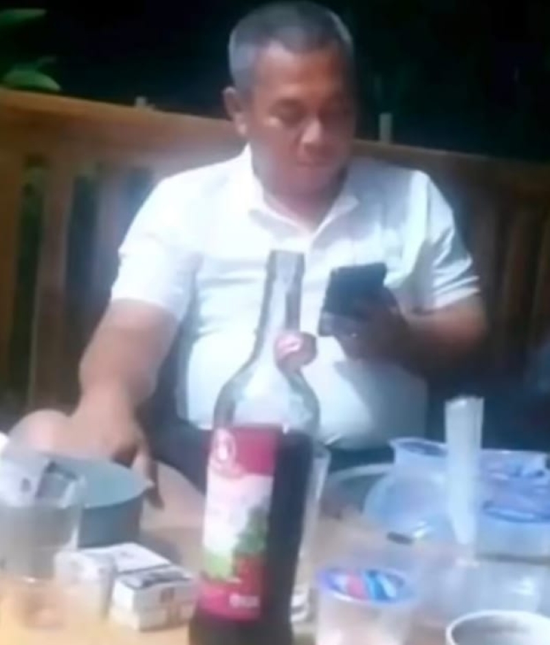 Kepala Dinas PU Bandar Lampung Dedi Sutiyoso Diduga Pesta Miras, Netizen Berang