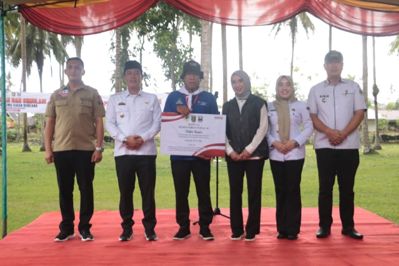 Hadapi Ancaman Bencana, Bupati Dedi Irawan Kukuhkan Dua KSB di Pesisir Barat