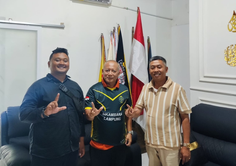 Sekretaris Muhammadiyah Lampung Resmi Gabung Komunitas Suporter Sikambara