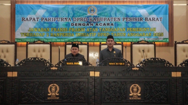 Paripurna DPRD Pesibar: Ranperda Disabilitas Disorot Keras Soal Anggaran dan Sanksi Kuota Kerja