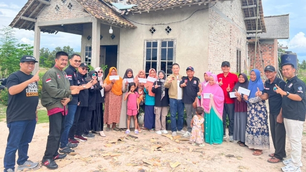 Angin Kencang Terjang Candipuro, PI-One Chapter Krakatau Salurkan Bantuan untuk Warga Terdampak