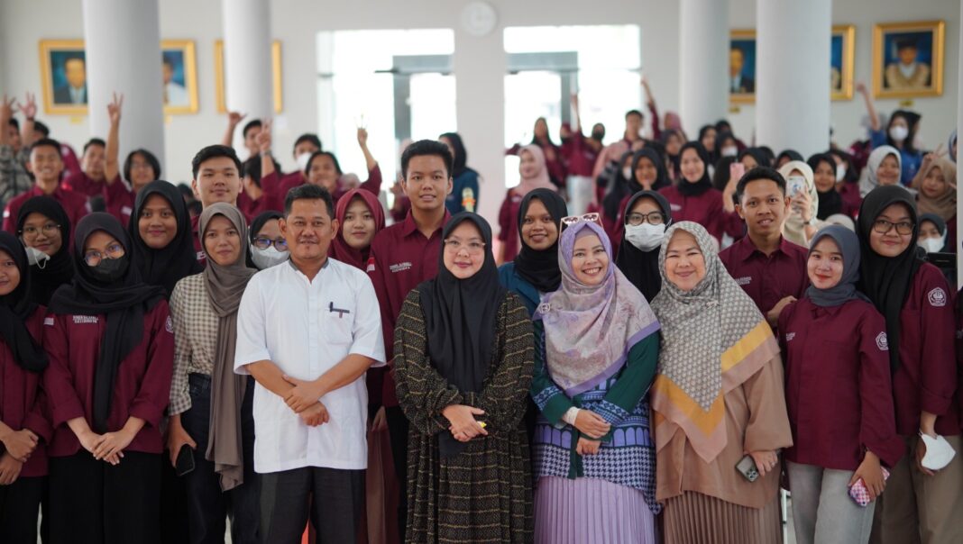 Mahasiswa Akuntansi Unila Belajar dari Pebisnis Sukses dalam Kuliah Umum “How to Start Business”