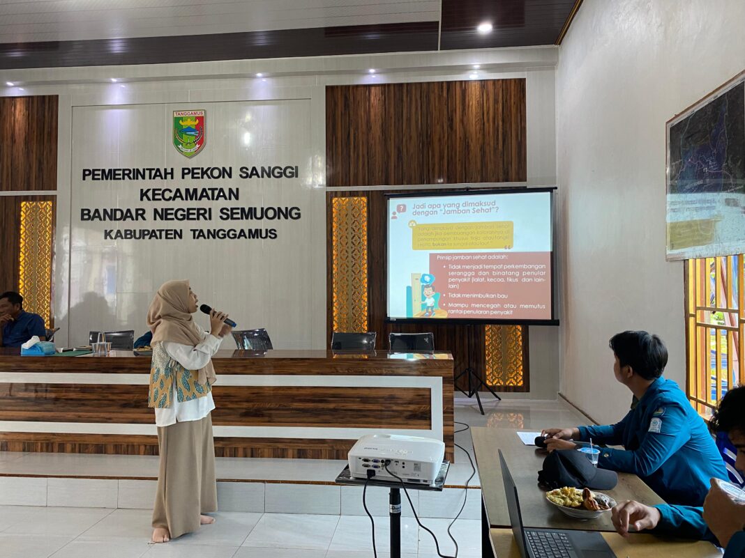 Mahasiswa KKN Unila, Galakkan Program STBM, Sebagai Upaya Jamban Sehat Desa ODF Di Pekon Sanggi