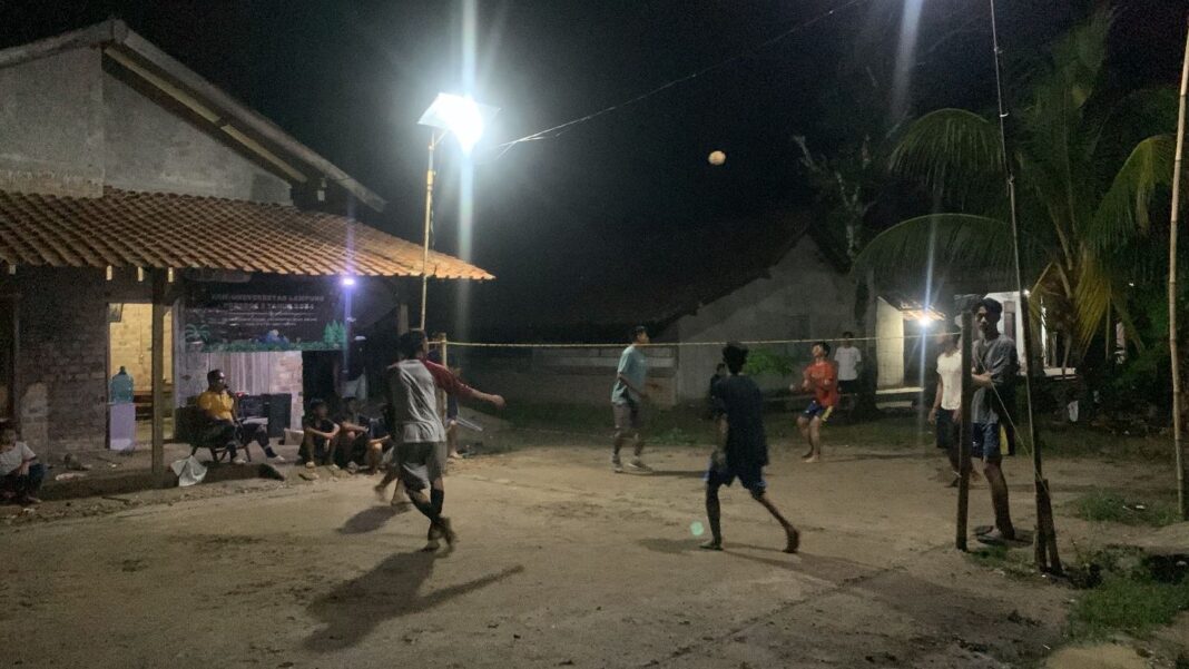 Mahasiswa KKN Serta Pemuda, Adakan Lomba Takraw Kampung Pisang Indah
