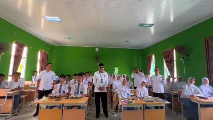 MAN 1 Bandar Lampung Resmi Gulirkan Program Makan Bergizi Gratis