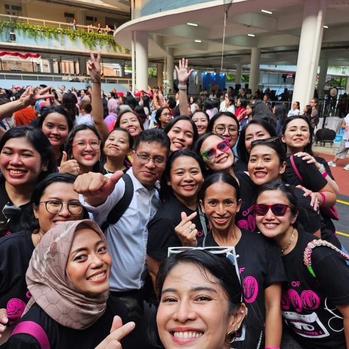 Dian Sastro, Pak Mayan, dan Perempuan Tangguh Alumni Tarki