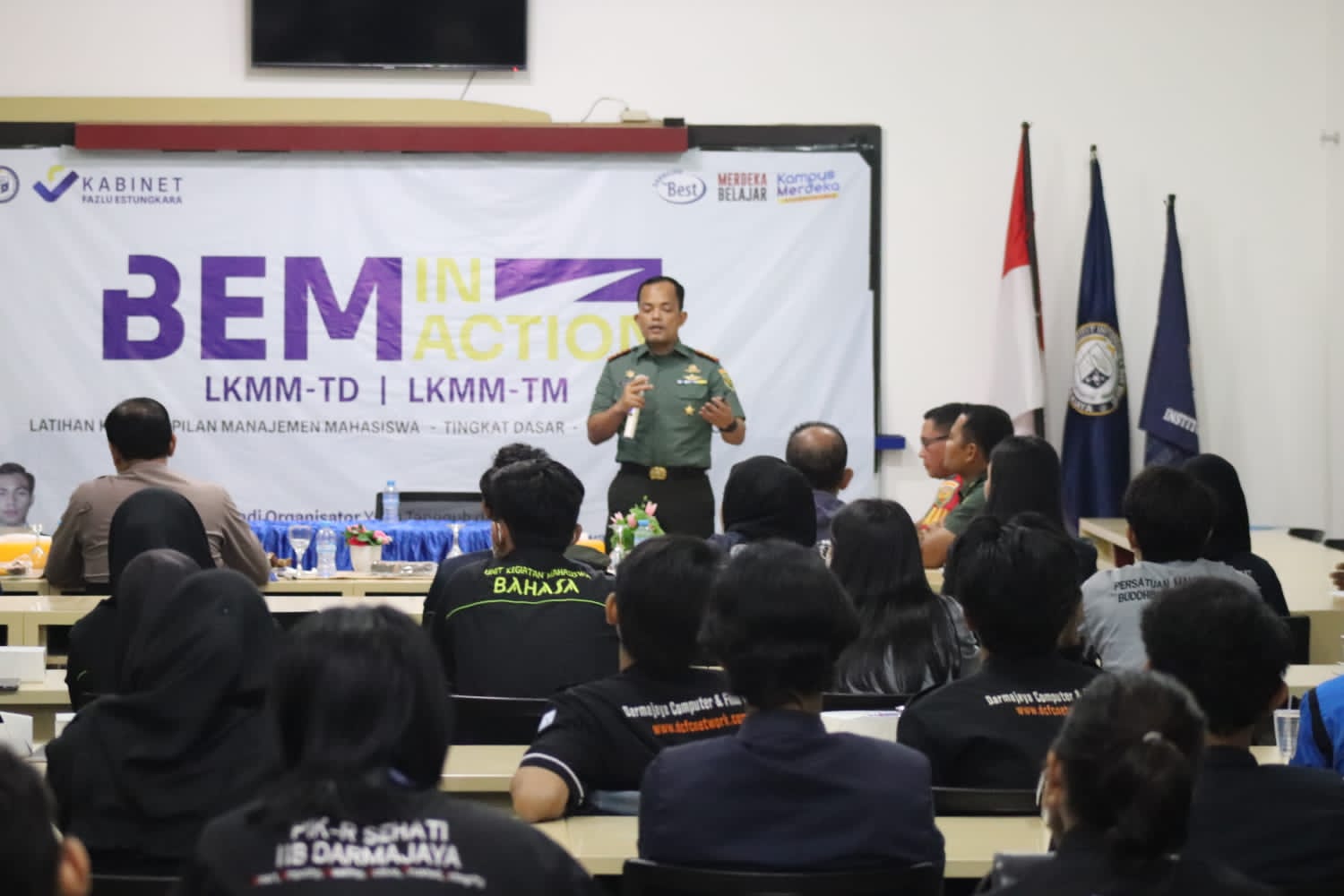 Dandim Bandarlampung Letkol Tri Arto Subagio Narasumberi LKMM IIB Darmajaya