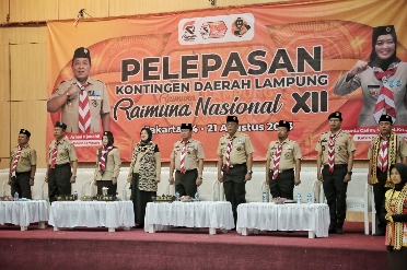 Wagub Lampung Chusnunia Chalim Melepas Kontingen Pramuka Ikuti Raimuna Nasional XII di Cibubur