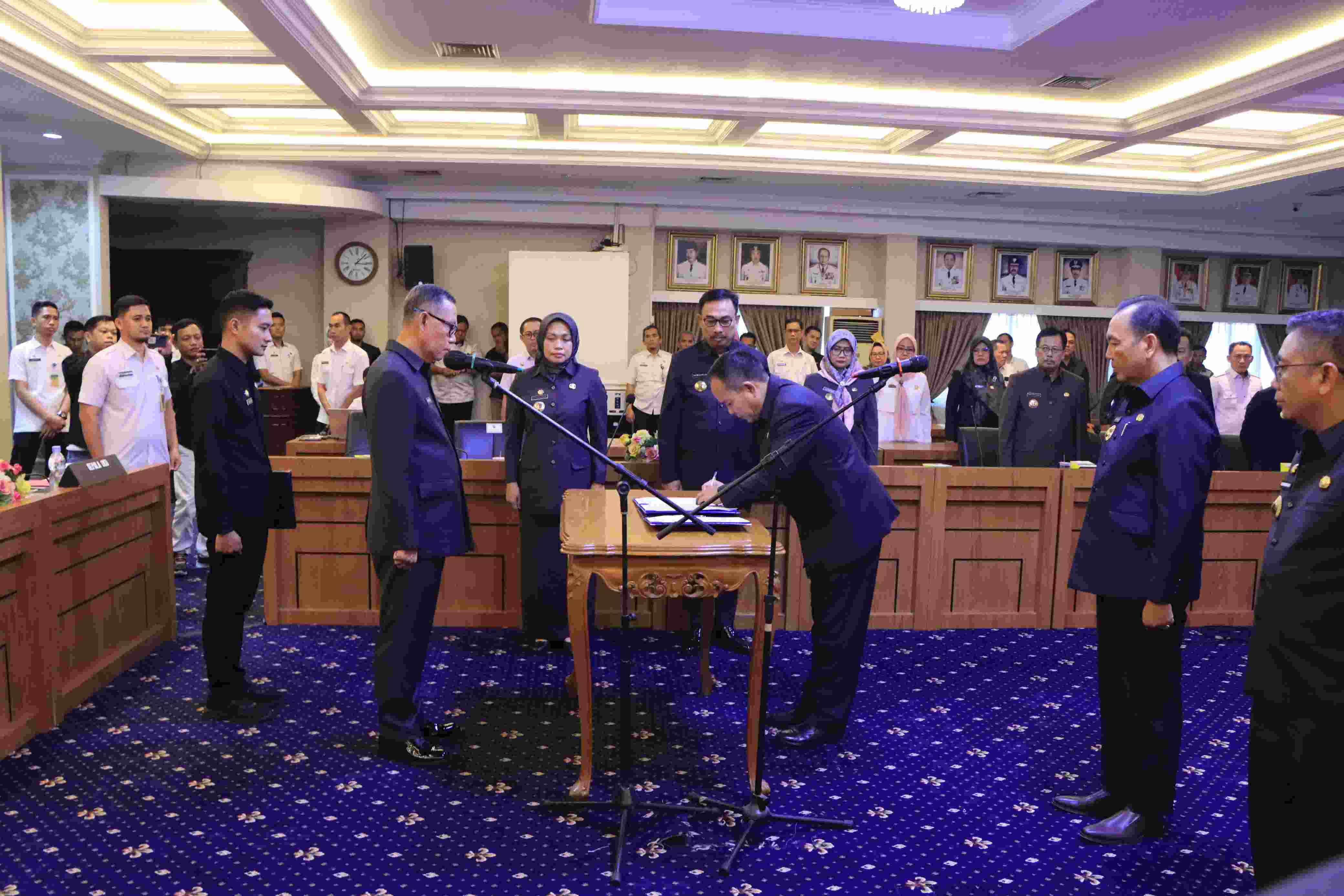 Gubernur Lampung Melantik Pejabat Pimpinan Tinggi Pratama di Lingkungan Pemerintah Provinsi Lampung