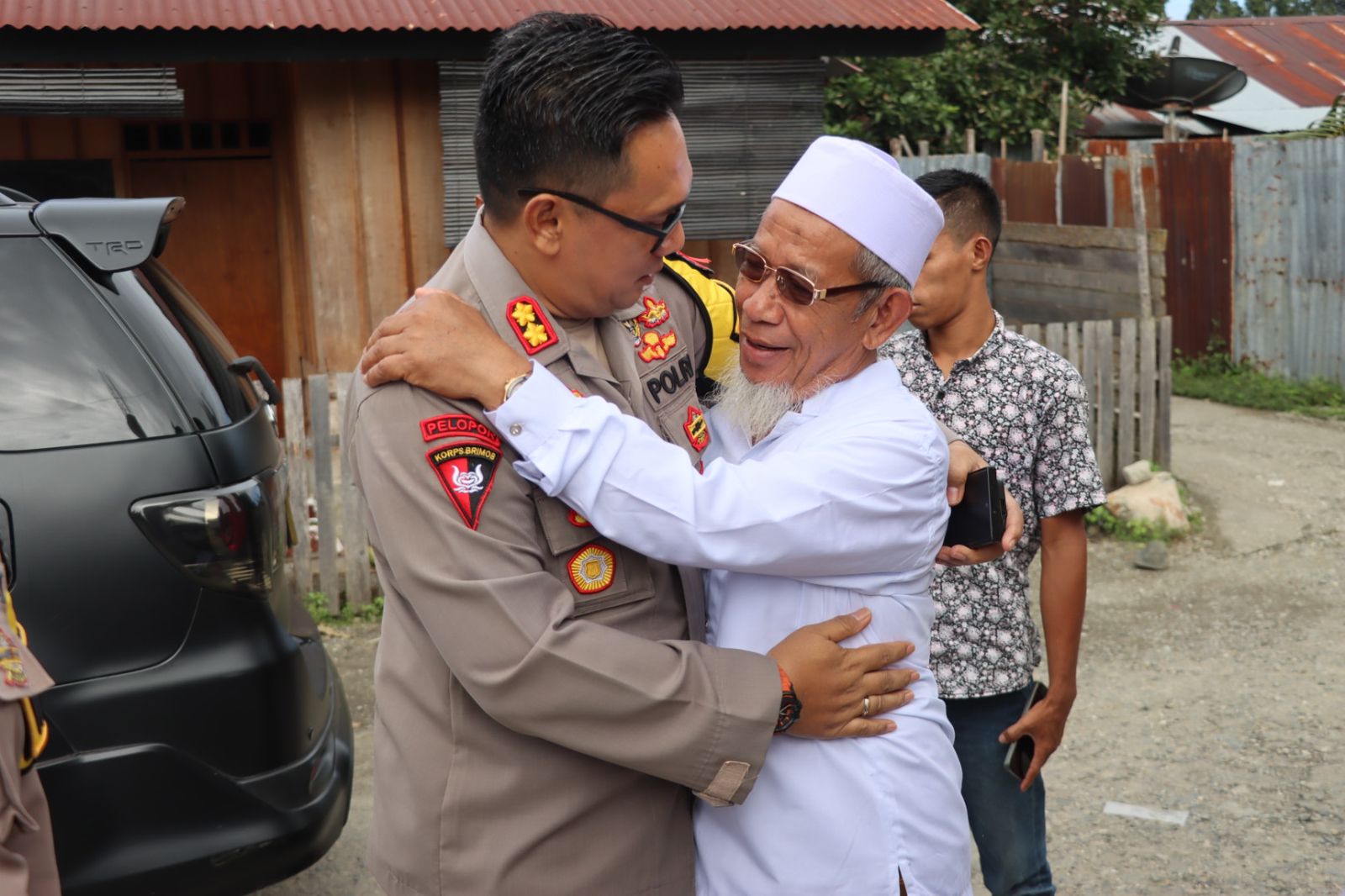Kapolres SBB Rayakan HUT Polwan Bersama Anak Yatim