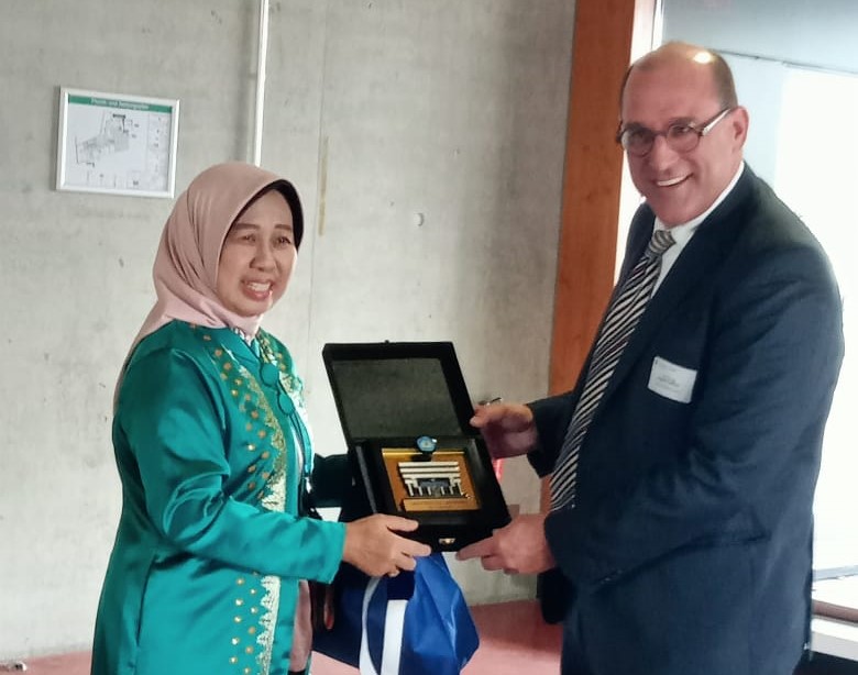 Rektor Unila Kunjungi Jerman dalam Roadshow Pendidikan Semikonduktor Program 2024