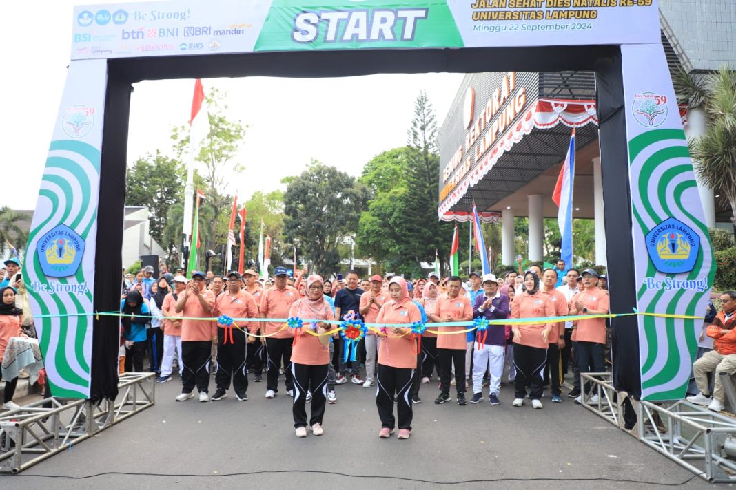 Rangkaian Dies Natalis ke-59, Unila Adakan Jalan Sehat Bersama