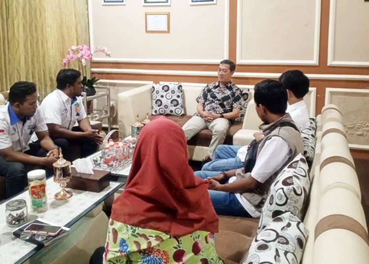 Sinergi Dinkes Probolinggo dan Jamkeswatch Bantu Pasien Tak Mampu Operasi Buka Pen