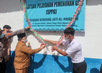Wabup Irawan Topani Launching Dapur SPPG Ngambur, 1.982 Siswa Terima Makan Bergizi Gratis
