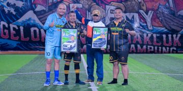 Simbol Persahabatan, Ismuliadi Zakaria Beri Kejutan di Hari Ulang Tahun Junaedi Sikambara