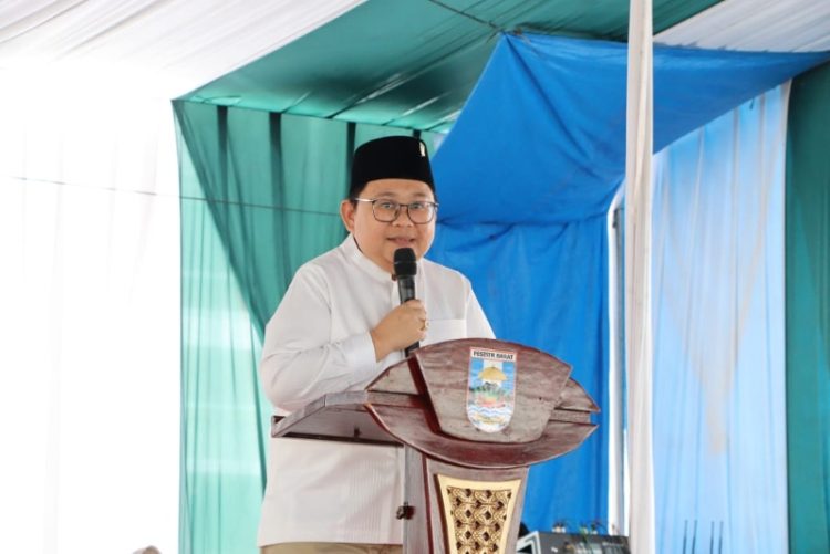 Wakil Bupati Irawan Topani Buka Pengajian Akbar BKMT Pesisir Barat 2025