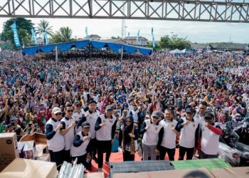 HUT ke-17 Mesuji, Ribuan Warga Jalan Sehat Bareng Gubernur Lampung Mirza