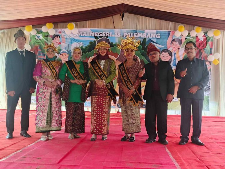 Apresiasi Kreatif Siswa, SMAN 13 Palembang Beri Penghargaan untuk Guru Inspiratif