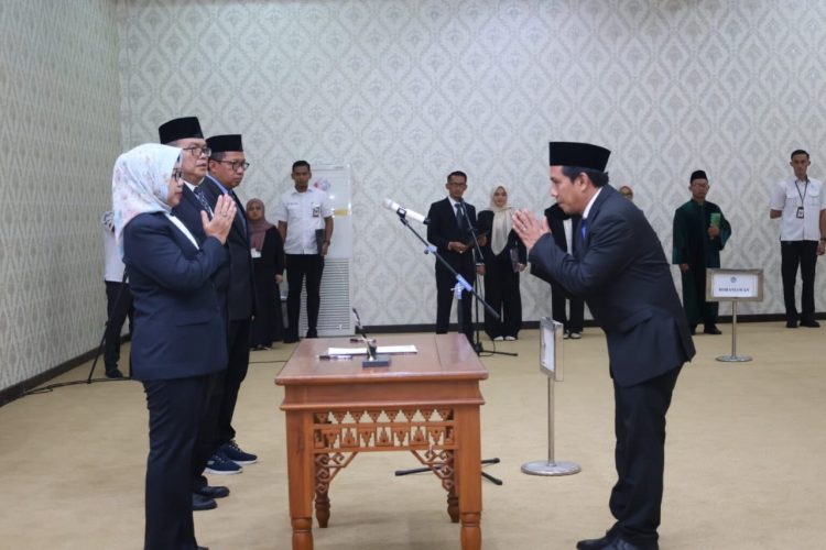 Rektor Unila Resmi Melantik Wakil Dekan Fakultas Teknik Masa Jabatan 2026–2030