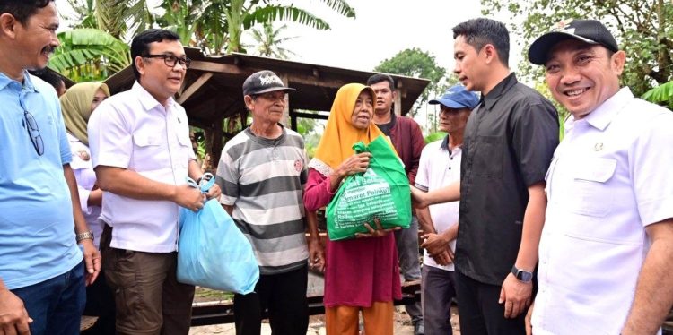 Bupati Lampung Selatan Tinjau Langsung Dampak Puting Beliung di Candipuro