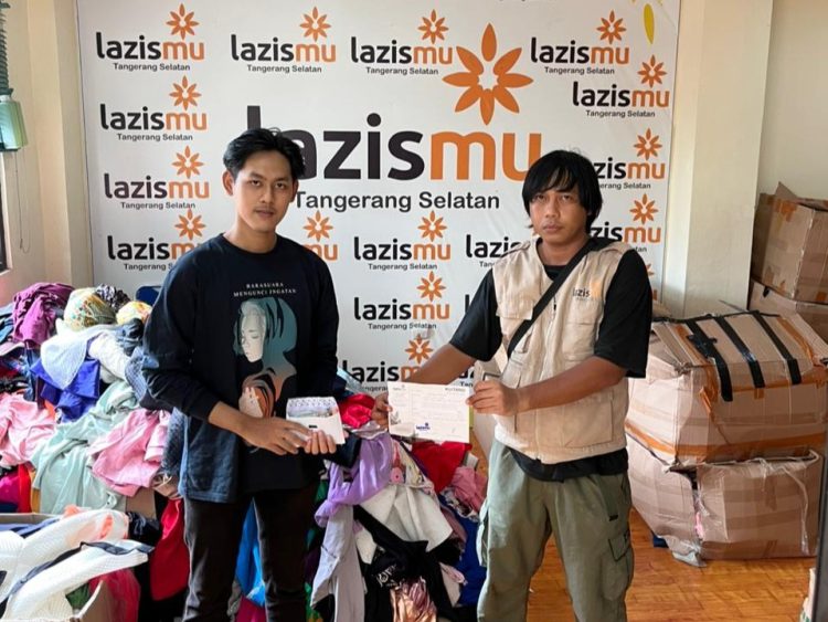 Bunga Kecil dari Rawa untuk Negeri yang Terluka