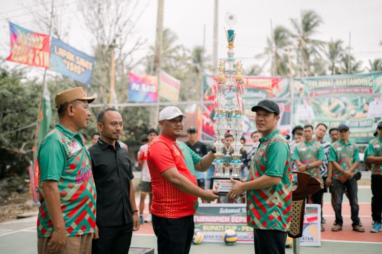 Bupati Pesisir Barat Buka Bupati Cup 2026, 32 Tim Voli Ramaikan Turnamen Semi Open