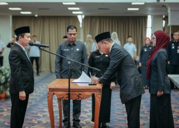 Sekdaprov Marindo Kurniawan Lantik 23 Pejabat Administrator dan 8 Pejabat Pengawas